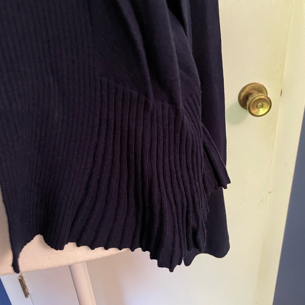 By Anthropologie Banlieue Peplum Cardigan Sweater Woman Size Large Navy NWOT - Picture 2 of 13